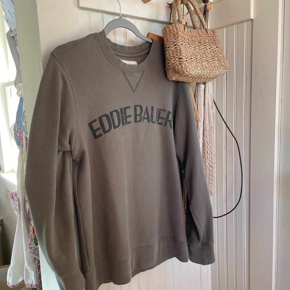Eddie Bauer men’s sage green sweatshirt